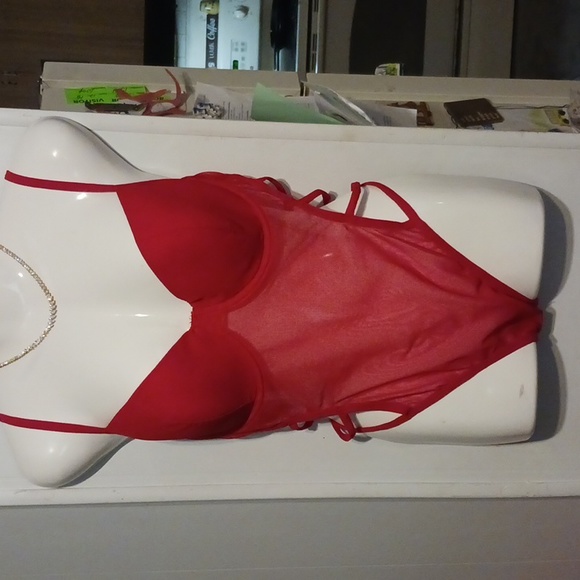 Red Lingerie NWOT. Size 1X. It's a nice piece. - Picture 1 of 9